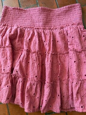 American Eagle Pink Eyelet Tiered Mini Skirt M 💯 cotton